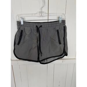 Lululemon Women's Gray & Black Athletic Shorts Size 4 - NWOT